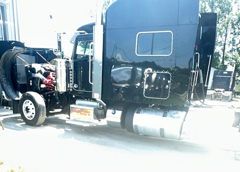 2020 PETERBILT 389 - Image 4